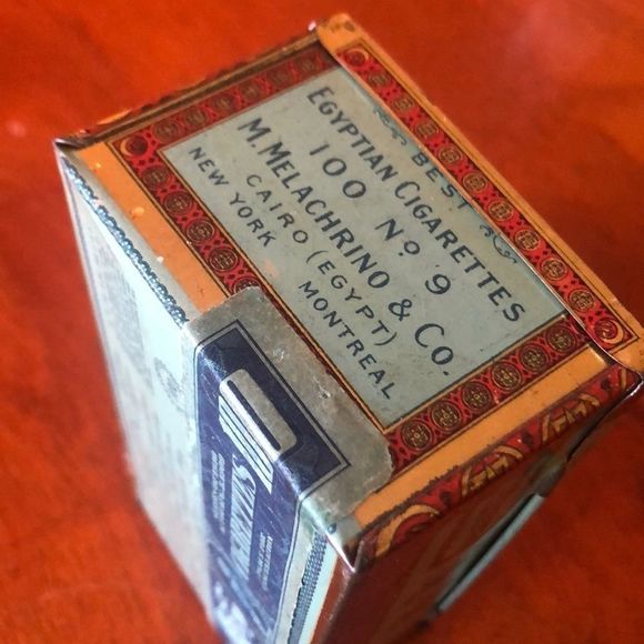 Beautiful Vintage Trinket tin jewelry box - Picture 5 of 8